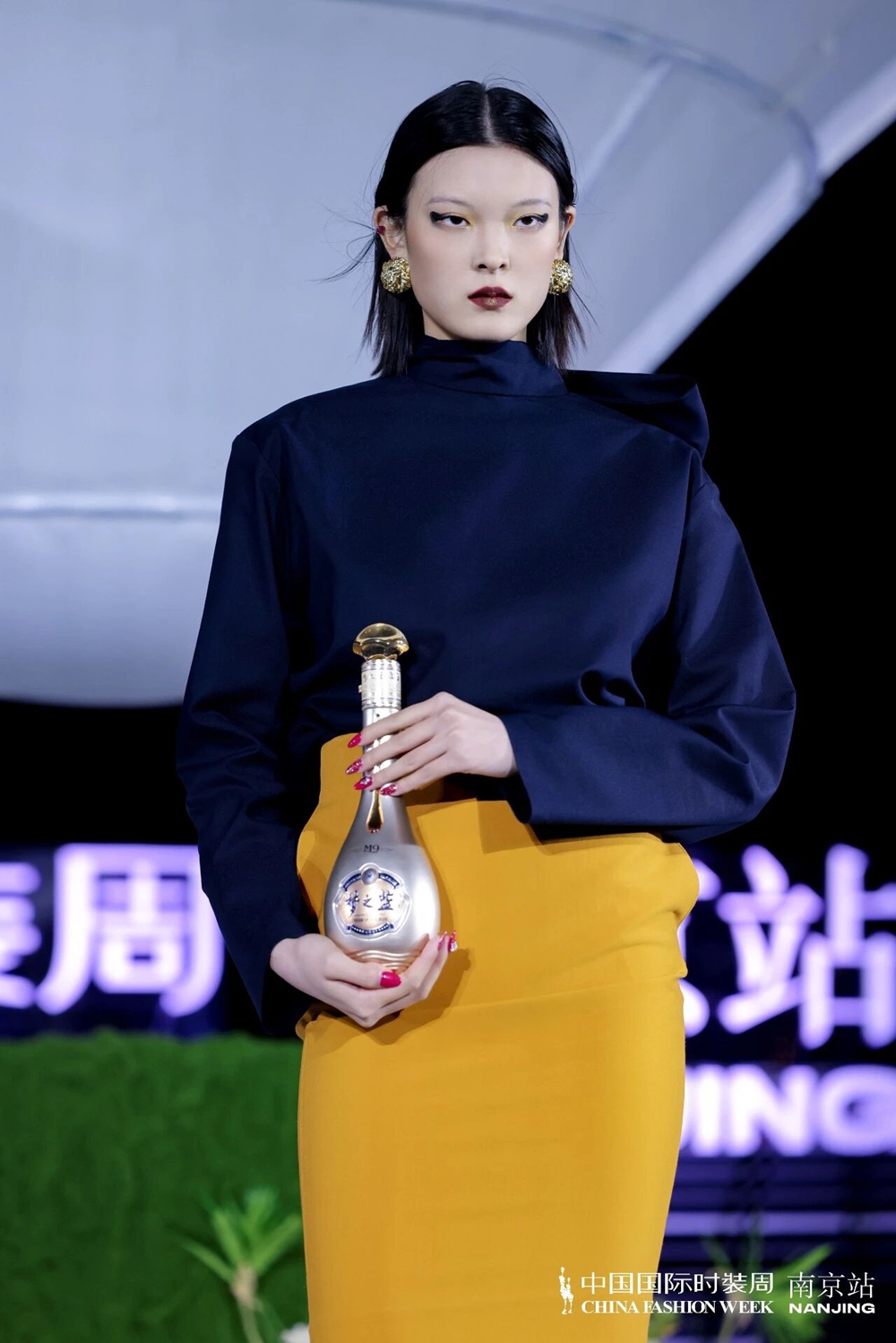 88182366.jpg 5.jpg